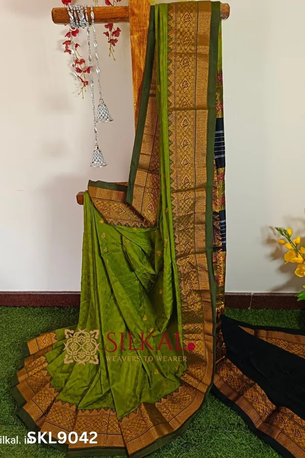 New_Design_Iilkal_Soft_Silk_Saree_Saree_Code-_SKL1534