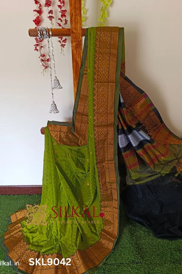 New_Design_Iilkal_Soft_Silk_Saree_Saree_Code-_SKL1534