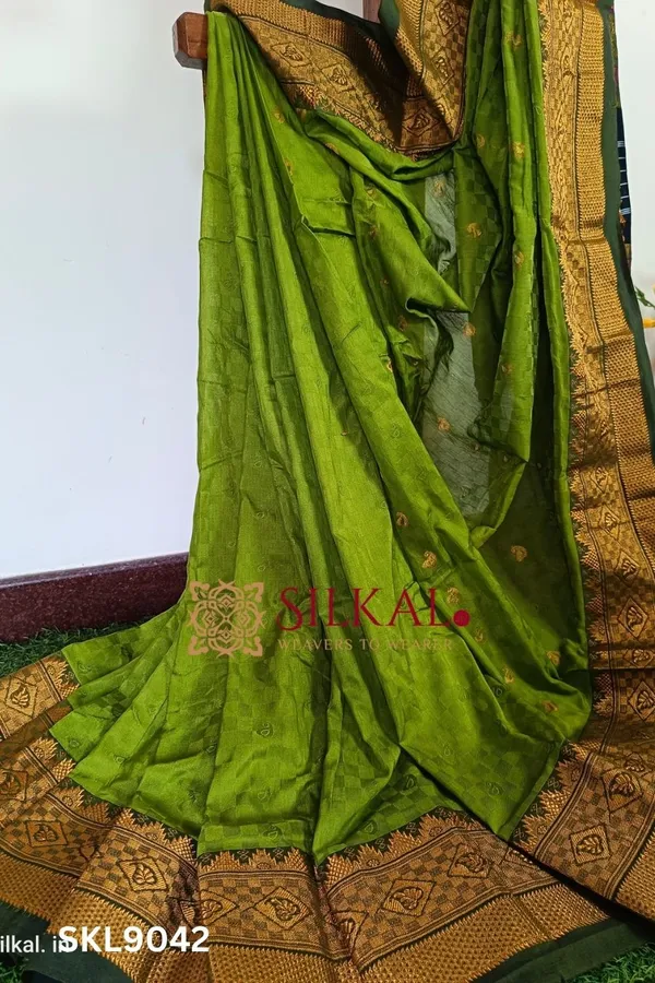 New_Design_Iilkal_Soft_Silk_Saree_Saree_Code-_SKL1534