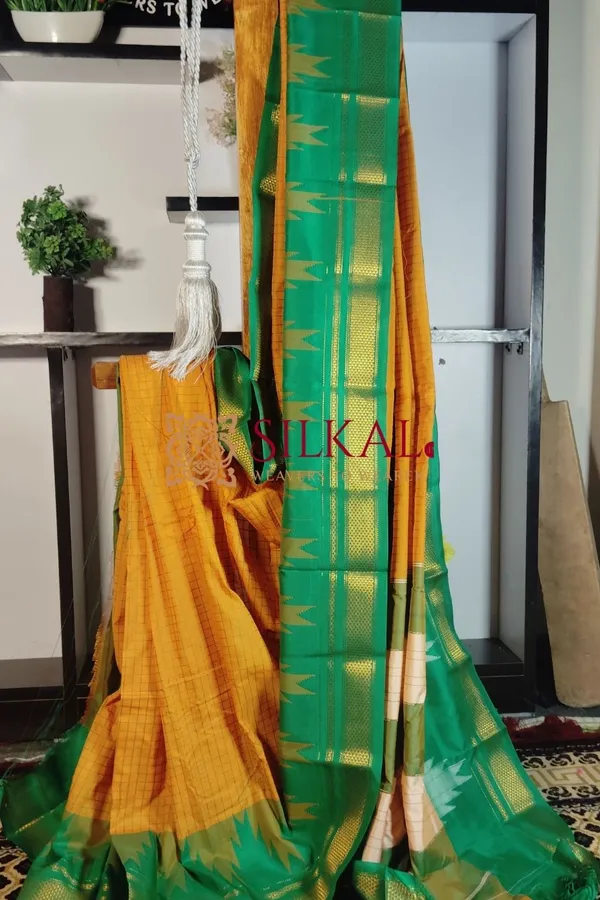 One_Side_Border_Chandarana_Temple_Saree_Code-_SKL1778