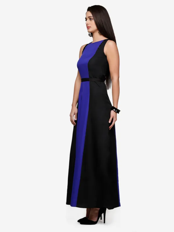 Blue_&_Black_Blocked_Plain_Boat_Neck_Sleeveless_Maxi_Dress_For_Women