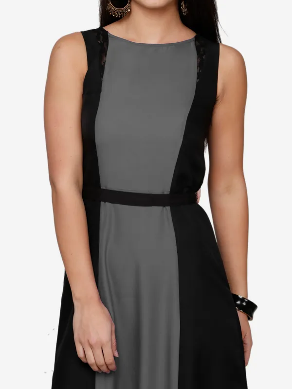 Black_Grey_Blocked_Crepe_Maxi_Dress