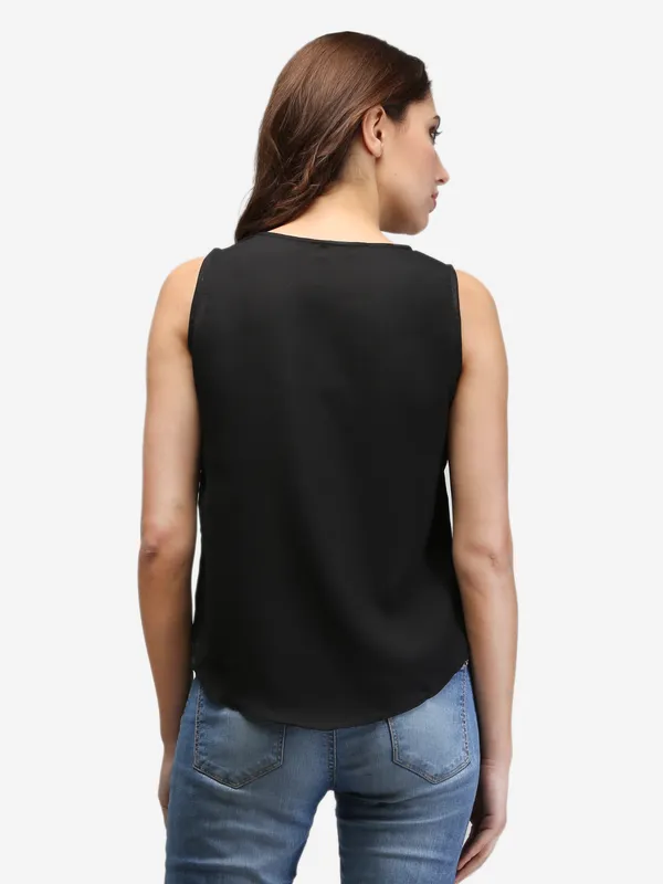 Black_Plain_Basic_Flowy_V-Neck_Pleated_Sleeveless_Summer_Basic_Tank_Top