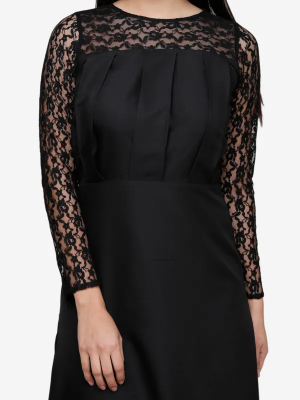 Black_Floral_Lace_Full_Sleeves_Jewel_Neck_Pleated_Empire_Waist_Evening_Long_Gown_Dress