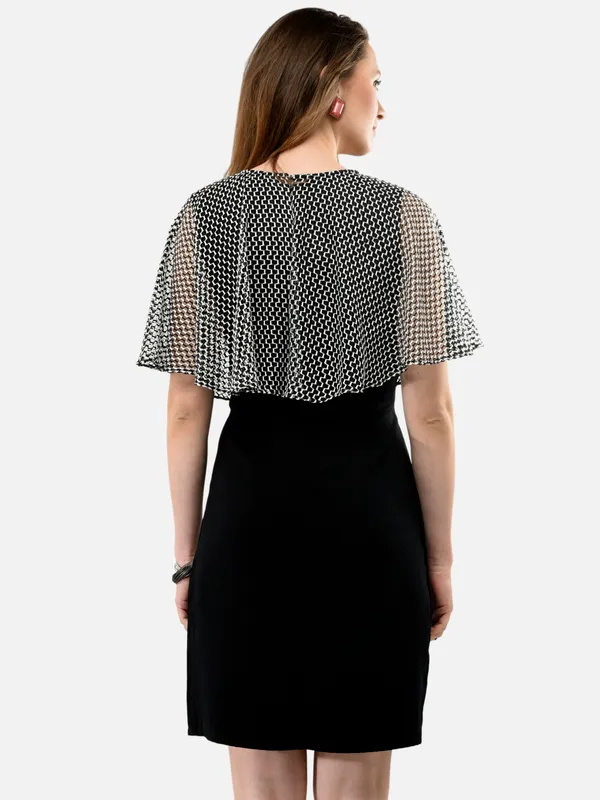 Black-White_Lace_Cape_Sleeves_Shift_Dress_For_Women