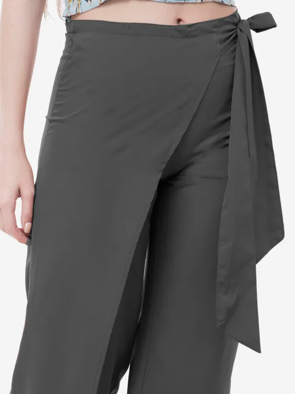 Grey_Regular_Fit_Solid_Parallel_Wrap_Trousers