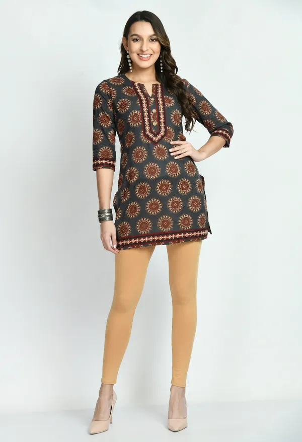 V&M_Beige_Women_Cotton_Slim_Fit_Ankle-Length_Leggings