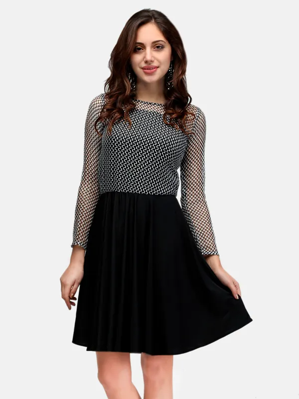 Black_&_White_Lace_Flared_Full_Sleeves_Party_Wear_Knee_Length_Dress