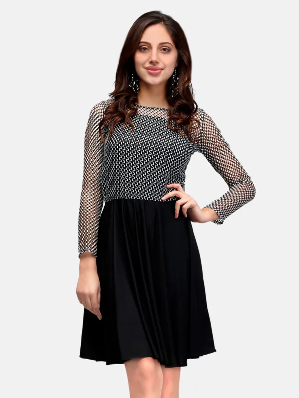 Black_&_White_Lace_Flared_Full_Sleeves_Party_Wear_Knee_Length_Dress
