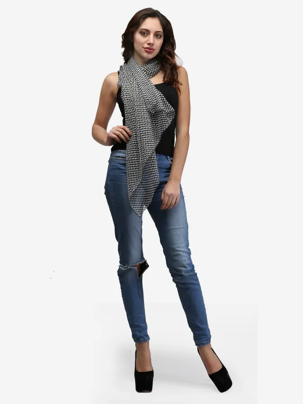 Black_&_White_Net_Scarf_For_Women_&_Girls