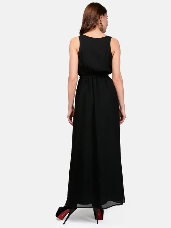 Black_Plain_Scoop_Neck_Front_Open_Elasticated_Waist_Long_Maxi_Dress_Withtwo_Pockets