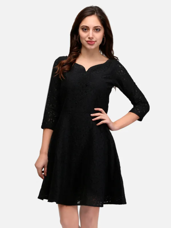 Black_Sweetheart_Neckline_Fit_&_Flare_Empire_Waist_Lace_Dress