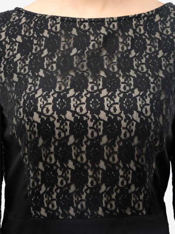 Black_-_Beige_Blocking_Lace_Crepe_3/4_Sleeves_Designer_Jumpsuit_For_Women