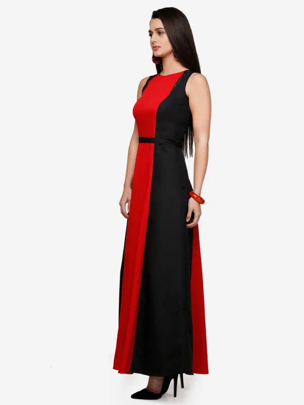 Red_&_Black_Blocked_Plain_Boat_Neck_Sleeveless_Maxi_Dress_For_Women