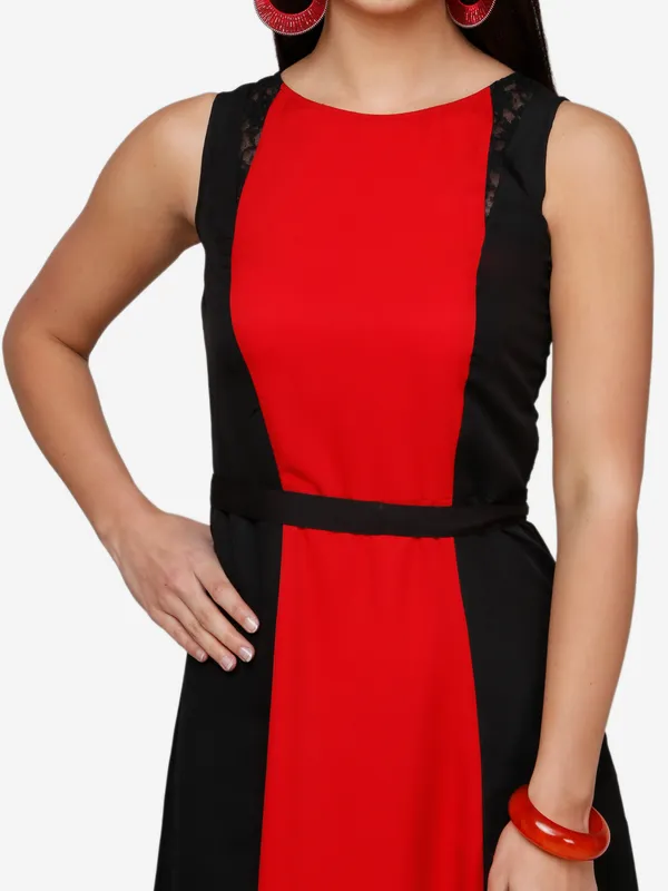 Red_&_Black_Blocked_Plain_Boat_Neck_Sleeveless_Maxi_Dress_For_Women