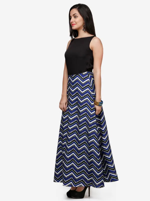 Black_Chevron_Printed_Floor_Length_Empire_Waist_Maxi_Dress_For_Women