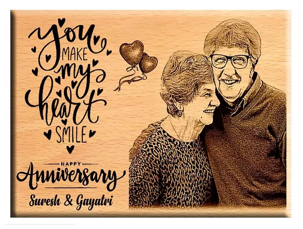 Brown_Customized_Engraved_Wooden_Happy_Anniversary_Gift_For_Couple_(7_X_5_In)
