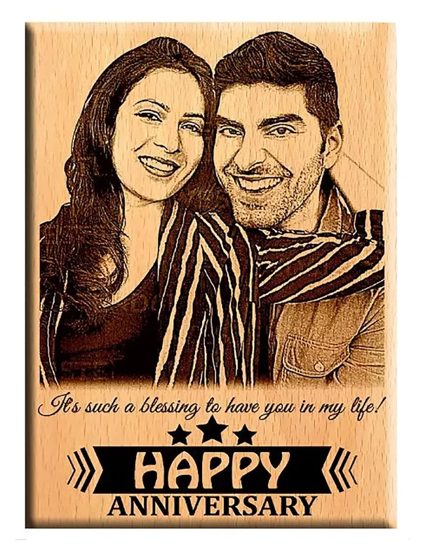 Brown_Customized_Engraved_Wooden_Happy_Anniversary_Gift_For_Couple_(8_X_6_In)