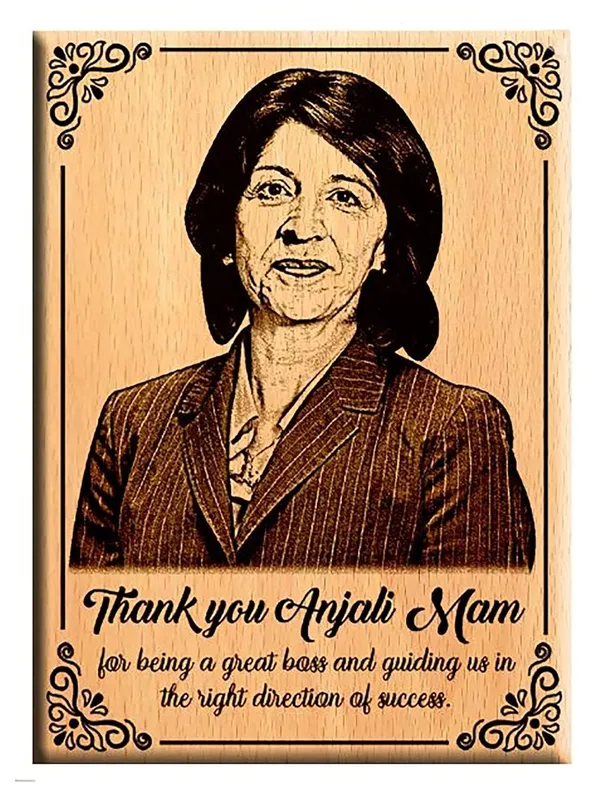 Brown_Customized_Engraved_Wooden_Photo_Frame_For_Boss/_Lady_Boss/_Mentor_(9_X_7_In)