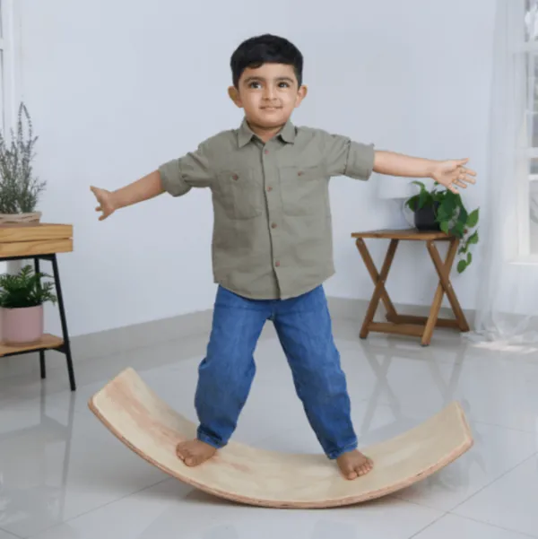 Beige_Wooden_Balancing_Board_Toy_For_Kids