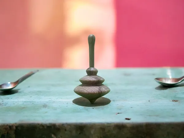 Beige_Wooden_Spin_Top_Set