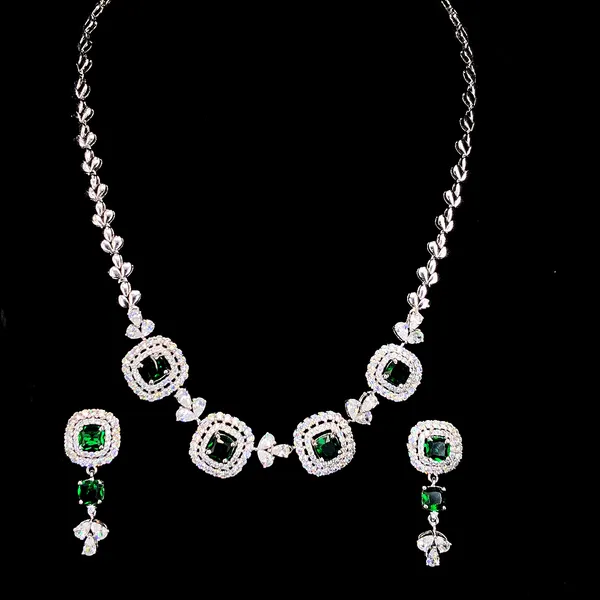 Elegant_Emerald_Green_Necklace_&_Earring_Set_With_Cz_Diamonds