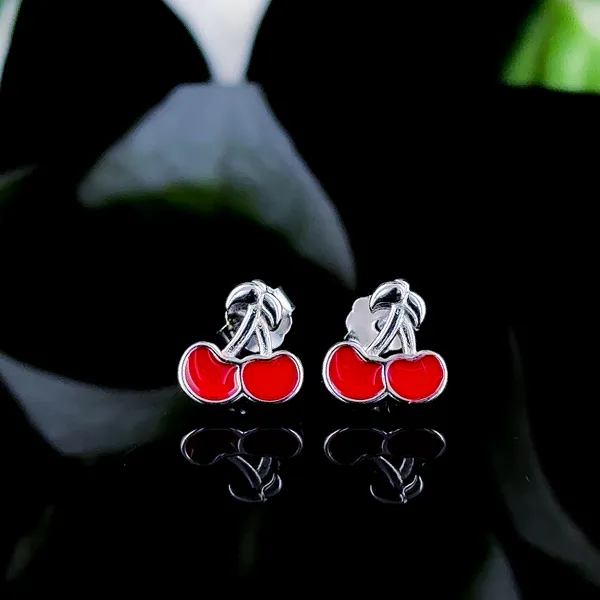 Chera_Studs