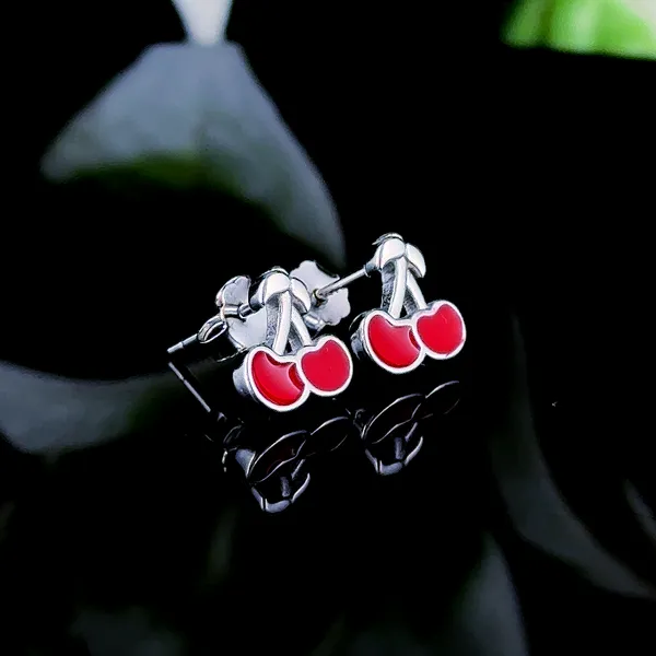 Chera_Studs