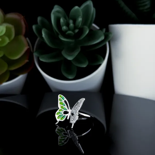 Emerald_Breeze_Butterfly_Ring