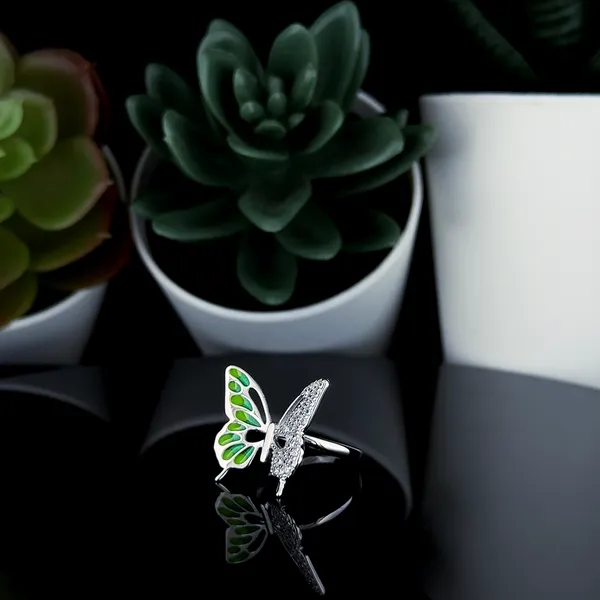 Emerald_Breeze_Butterfly_Ring