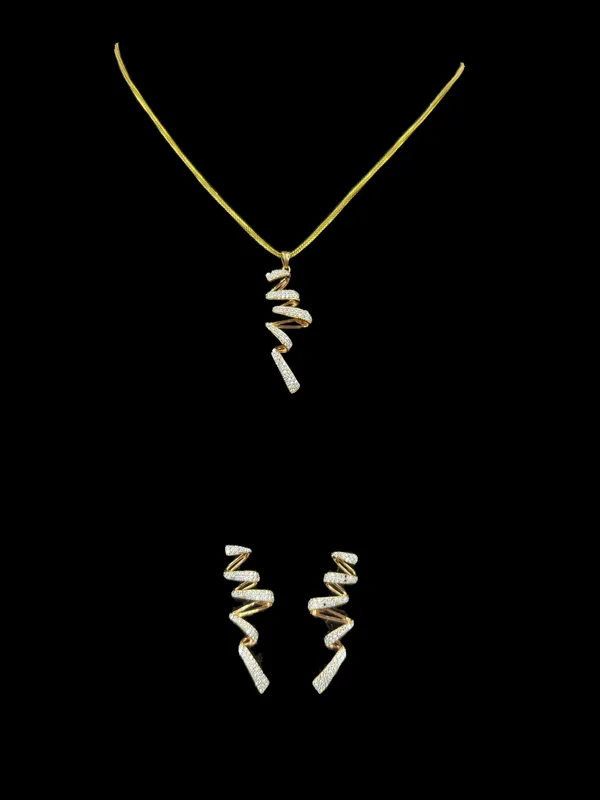 Spiral_Elegance_Diamond_Pendant_Set