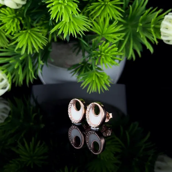 Luna_Glow_Enamel_Circle_Stud_Earrings
