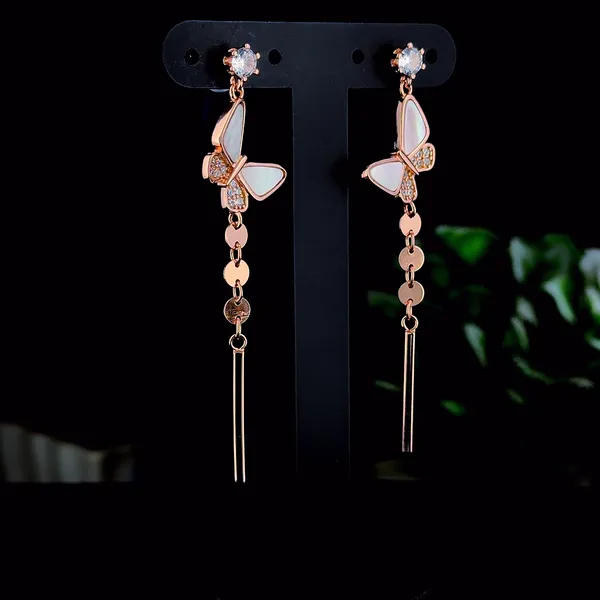 Pearl_Glow_Butterfly_Drop_Earrings
