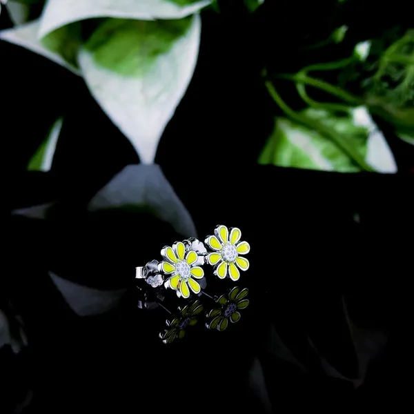 Sunny_Bloom_Studs