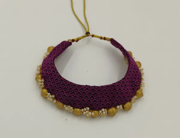 CHOKER