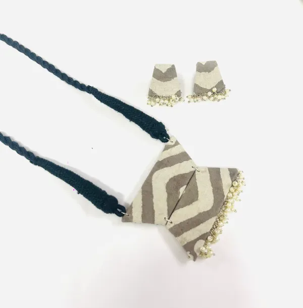 Grey_Handloom_Hand_Painted_Premium_&_Elegant_Long_Necklace_Set_For_Women_&_Girls