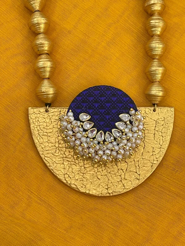 LONG_NECK_PIECE