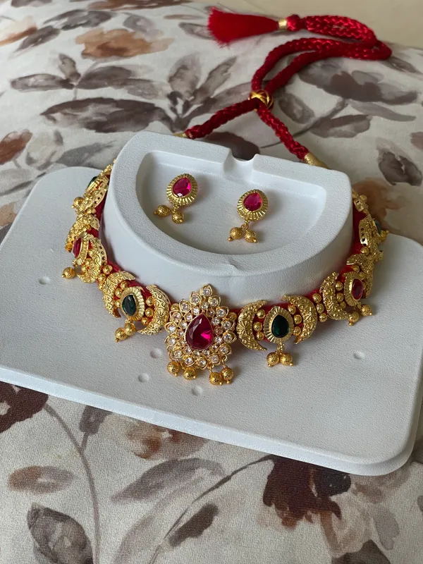 Gold_Ruby_Emerald_Red_&_Green_Stone_HandCraft_Choker_Set_Push_Premium_For_Women