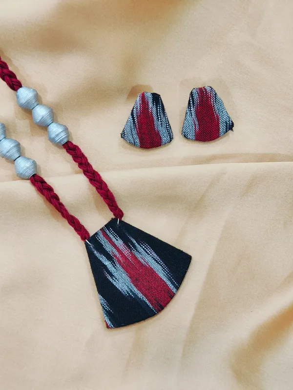 Black_And_Red_Handloom_Hand_Painted_Premium_&_Elegant_Long_Necklace_Set_For_Women_&_Girls