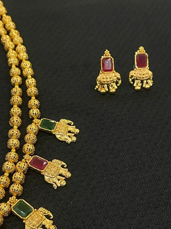 Gold_Ruby_Emerald_Red_&_Green_Stone_Handloom_Premium_&_Elegant_Long_Necklace_Set_For_Women_&_Girls