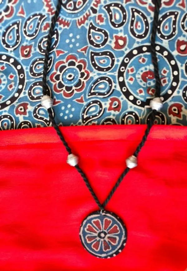 Blue_Handloom_Hand_Painted_Premium_&_Elegant_Long_Necklace_Set_For_Women_&_Girls