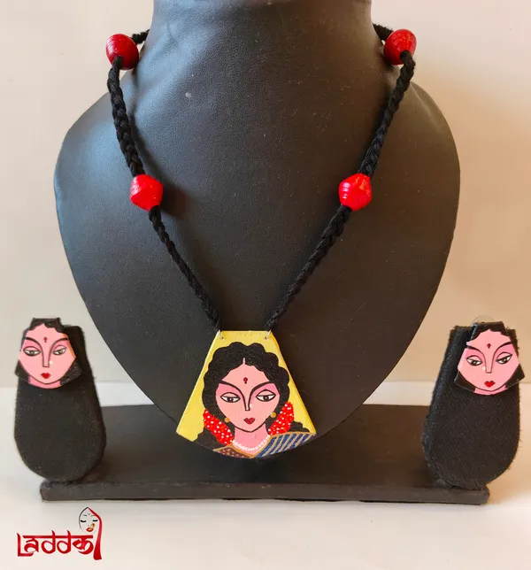 Yellow_Handloom_Hand_Painted_Premium_&_Elegant_Long_Necklace_Set_For_Women_&_Girls