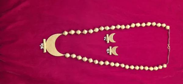 LONG_CHNANDRAKOR_NECK_PIECE