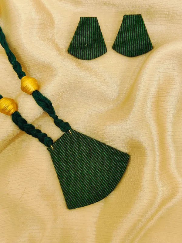 Green_Handloom_Hand_Painted_Premium_&_Elegant_Long_Necklace_Set_For_Women_&_Girls