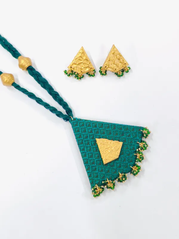 Green_Khan_Premium_&_Elegant_Long_Necklace_Set_For_Women_&_Girls
