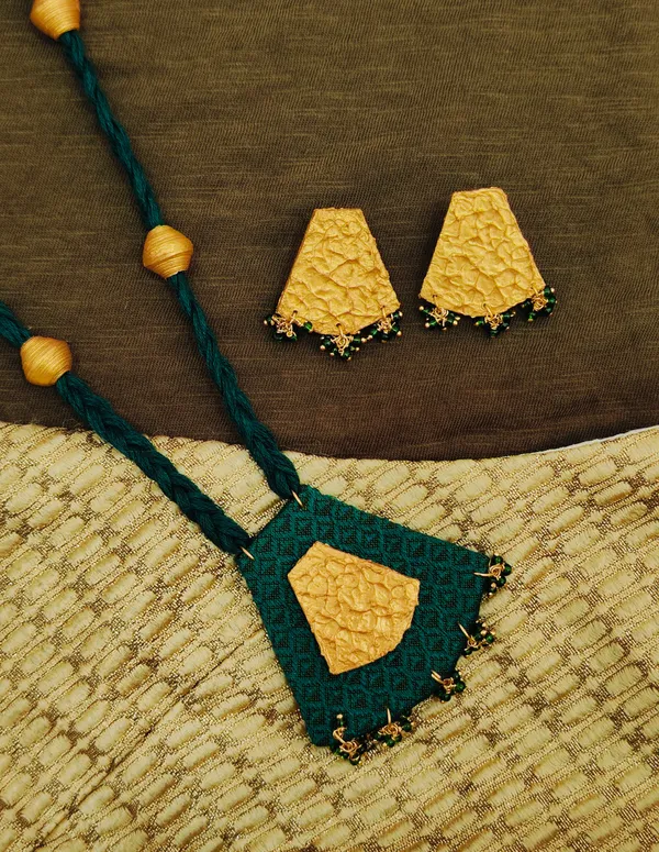 Green_Handloom_Hand_Painted_Premium_&_Elegant_Long_Necklace_Set_For_Women_&_Girls