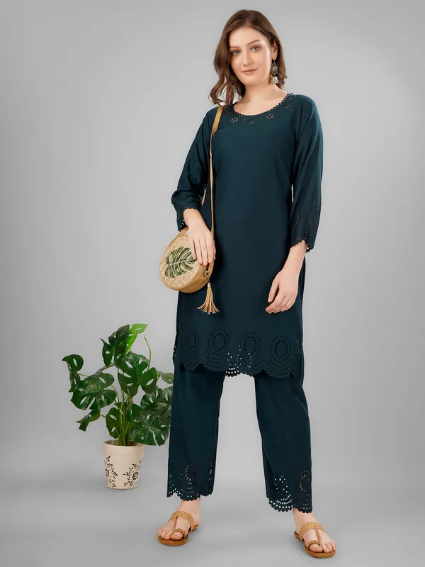 Green_Pure_Wool_Kurta_Sets_For_Women