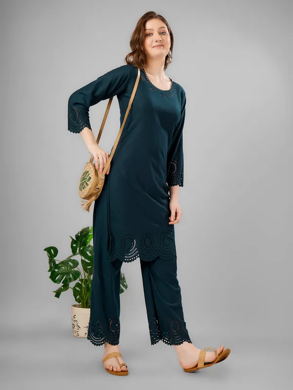 Green_Pure_Wool_Kurta_Sets_For_Women