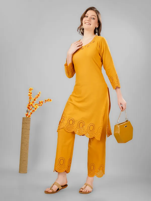 Yellow_Pure_Wool_Kurta_Sets_For_Women