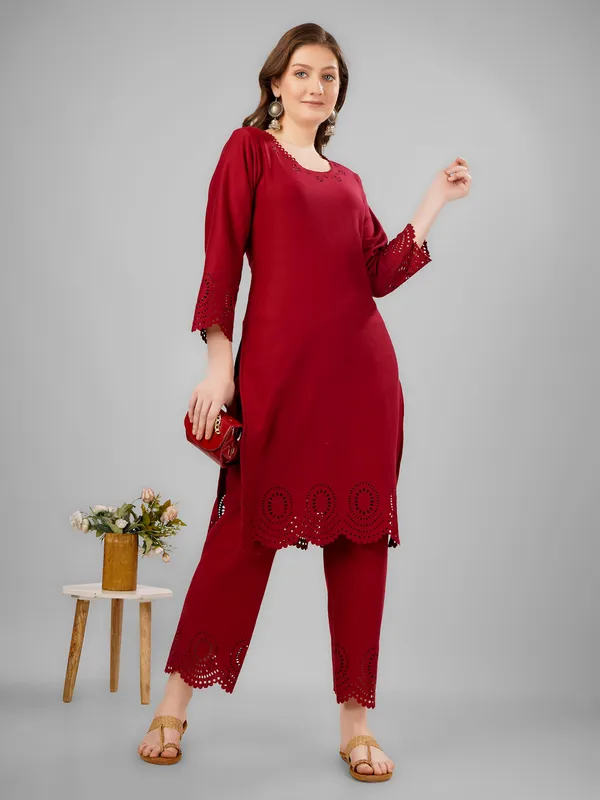 Maroon_Pure_Wool_Kurta_Sets_For_Women
